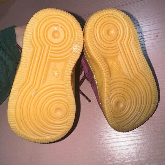 Nike Baby Size 4C Purple High Top Air Force 1 - Picture 4 of 4